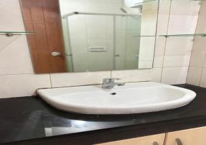 Thamrin Executive Residence Apartment by CTS