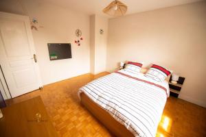 Maisons de vacances Maison familiale 10 personnes jardin proche Disneyland : photos des chambres