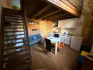 Via Santangelo SN-Guest House