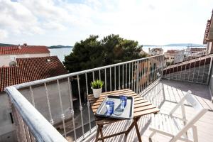 Two-Bedroom Apartment - Penthouse room in Apartments Rajna