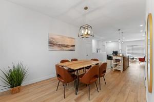 Spacious new 3BR, sleeps 10, King Bed, 8min to YWG
