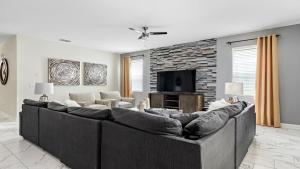 No Rear Neighbor 6BR Villa Private Pool Spa Disney