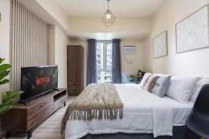 Furnished Studio in Avida Towers Riala, Cebu IT Park with Pool, Fast WiFi, Netflix and More