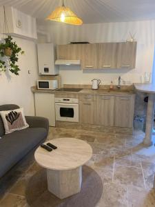Le Beau Pichot - 2 appartments, 2 chambres, jardin, max 4 pers