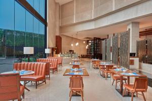 Kochi Marriott Hotel, LuLu International Shopping Mall