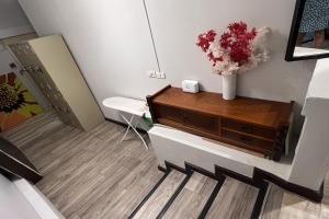 Orchid Hostel Near Bumrungrad hospital and Nana Market