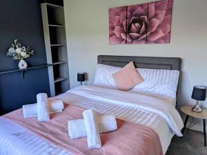 Countryside Gem, 3BR, parking, nr JCB Alton Towers