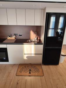 Tirana Sunset Retreat Stylish Loft by the Lake Park