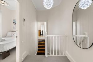 Perfect Stay By The Rocks