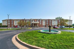 Comfort Inn & Suites Chesterfield - St Louis