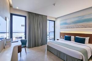 Junior Suite Non-Smoking room in Wyndham Garden Ajman Corniche