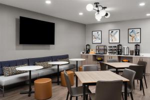 Hyatt Studios MobileTillmans Corner