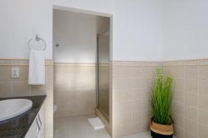 San Lameer Villa 14209 - 4 Bedroom Deluxe - 8 pax - San Lameer Rental Agency