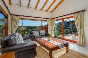 San Lameer Villa 14209 - 4 Bedroom Deluxe - 8 pax - San Lameer Rental Agency