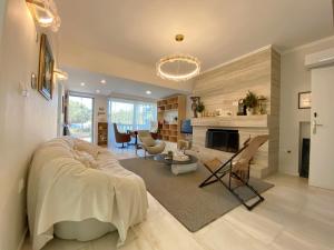 Versailles One Garden Villa Full Floor Suite