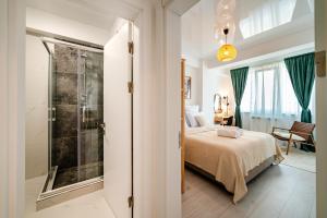 Olive Tree Residence with Parking 3 Minutes Walk to the Beach