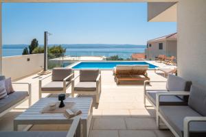 Luxurious VILLA LAPIS - heated pool, sauna, gym and spa, 120m to sandy beach