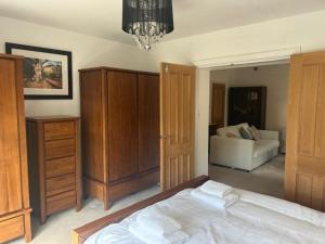 St Annes Spacious Apartment