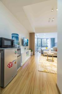 beautiful furnished studio apartment in kilimani with unbeatable city views ,child play area and amazing scenic views