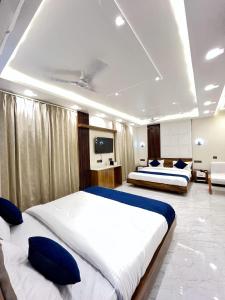 Hotel Buransh inn Ghugtani secret Waterfall Road Tapovan Rishikesh