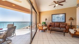 Barefoot @ Sea Retreat Stunning Oceanfront Condo