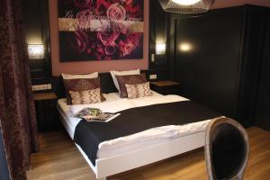 Hotels Hotel Roses : photos des chambres