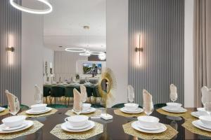 Mario 12BR Villa w Private Green View Pool