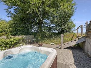 Exmoor View Log Cabin nr North Molton