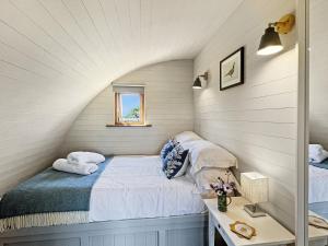 Exmoor View Log Cabin nr North Molton