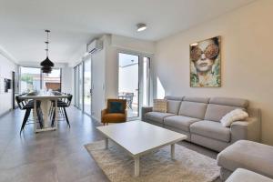 Luxury villa with pool