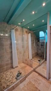 Maisons de vacances House, Pool and Mountains : photos des chambres