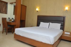 Hotel Ashray International, Sion - Near BKC