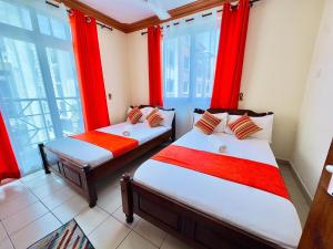 SPACIOUS 2 AND 3 BEDROOM APARTMENTs