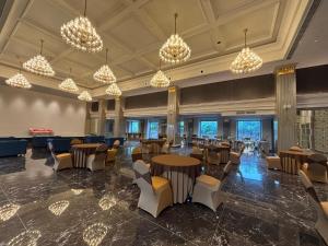 The Supreme Hotel and Banquet