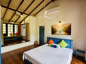 Gaia Lake Bungalow Kandalama