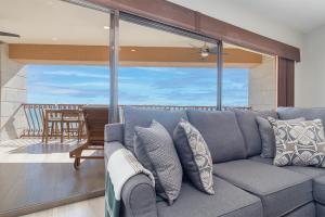 Wonderful Fully Renovated Ocean Front Condo