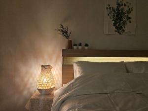 Free Parking, Gimpo Airport 7min, SubwayStation 5min, Lotte Mall, Department Store, Mart, Theater 15min