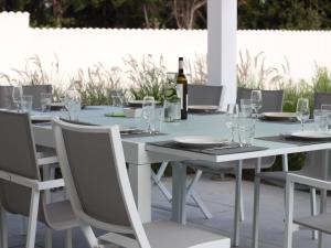 Villas Luxurious villa in Saint genies de Fontedit with heated pool : photos des chambres