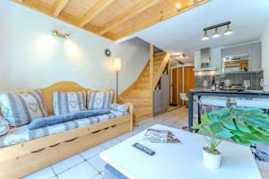 Charming Alpine Apartment - Heart of Val Thorens, Comfort & Style