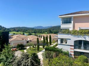 Appartements Appartement spacieux le village, Royal Golf Mougins : photos des chambres