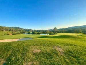 Appartements Appartement spacieux le village, Royal Golf Mougins : photos des chambres