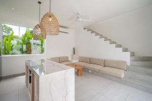 Las Casas Villas Romantic Stay in Bingin