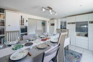 Villa pour 15 à 700m de la plage