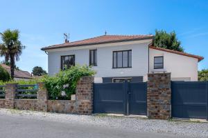 Maisons de vacances Villa pour 15 a 700m de la plage : photos des chambres