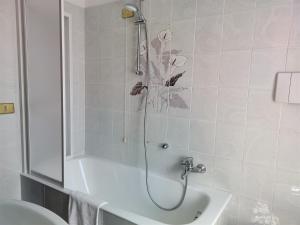 IseoLakeRental - Casa Chicca