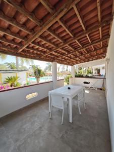 Costa Real - Garden Retreat with Private beach, Pet Friendly