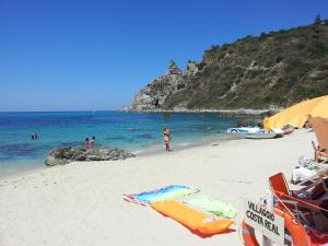 Costa Real - Garden Retreat with Private beach, Pet Friendly