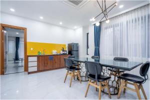 NU Home - Private Pool & Modern Living in District 1