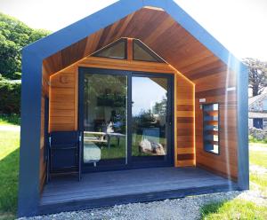 CABIN 8 Pet friendly Family glamping Seaview