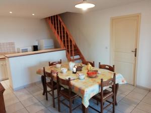 Chalets Charming Chalet with Swimming Pool in Quend : photos des chambres